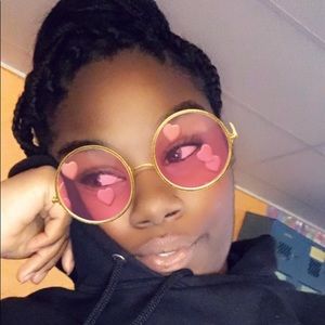 Meet your Posher, Cerena